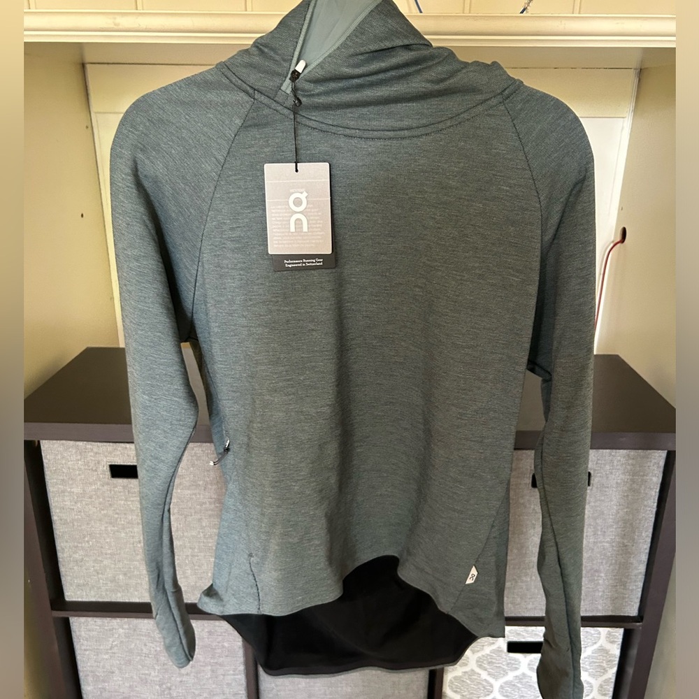 ON women’s grey hoodie